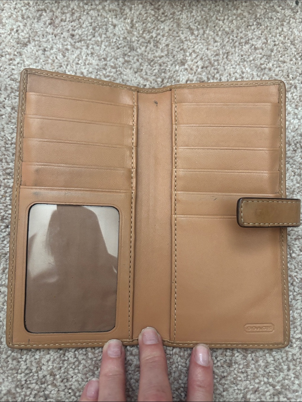 Coach Brown/Khaki Signature Continental Wallet - Picture 4 of 4